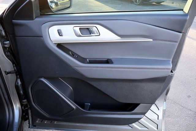 Certified 2025 Ford Explorer Active w/ Active Comfort Package image 18