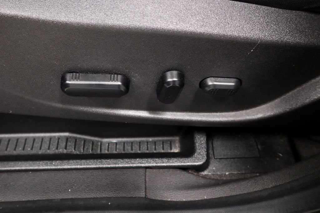 Certified 2019 Ford Escape SE FWD image 24