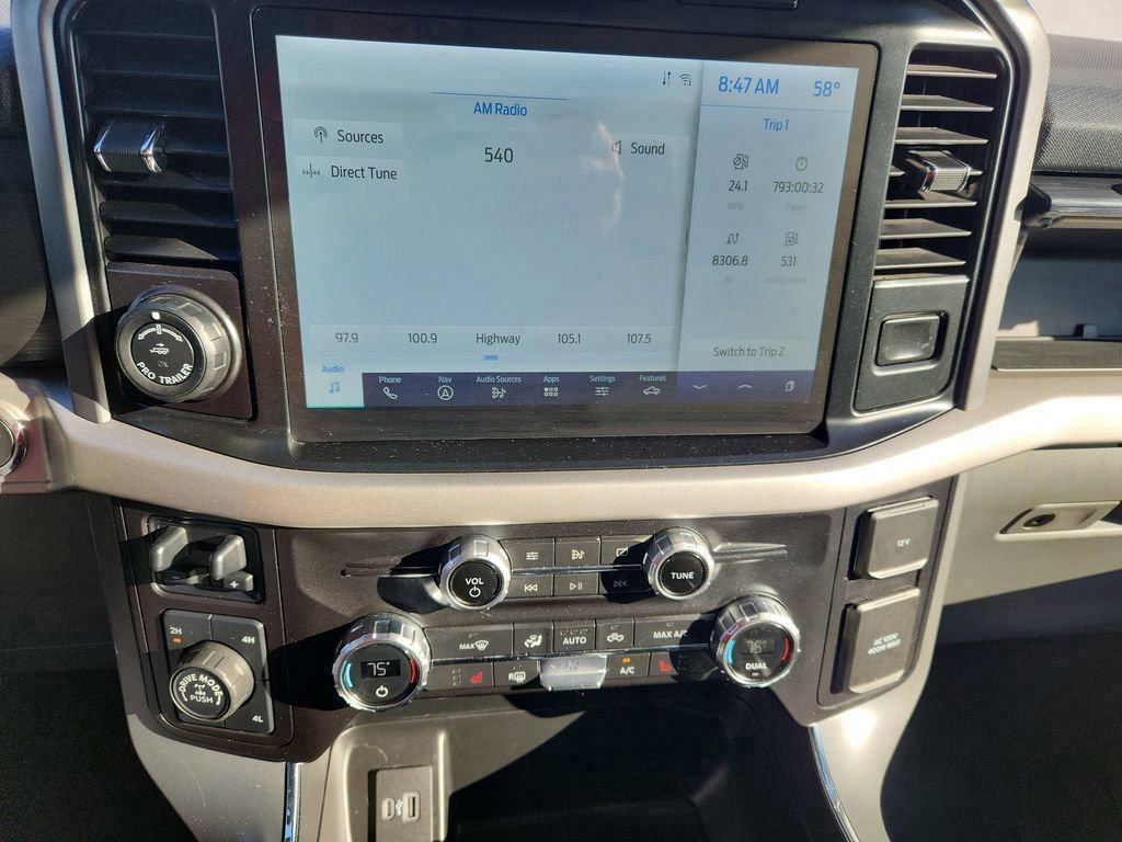 Certified 2021 Ford F150 XLT w/ Equipment Group 302A High image 18