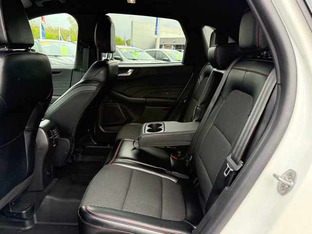 Certified 2024 Ford Escape ST-Line w/ Tech Pack #1 AWD/4WD image 9