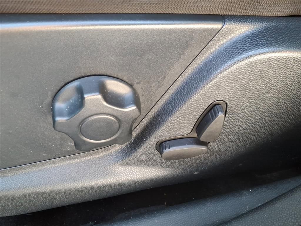 Certified 2019 Ford EcoSport SE image 11