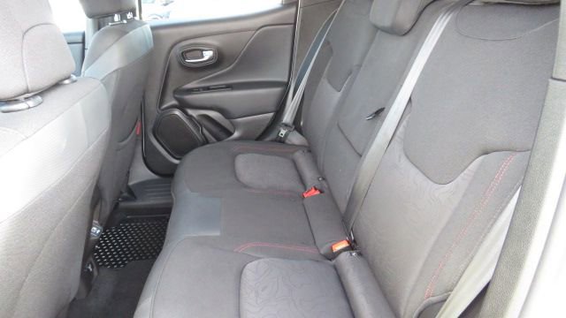 Used 2022 Jeep Renegade Trailhawk image 11