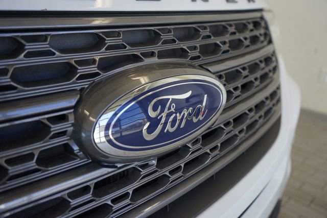 Certified 2021 Ford Explorer XLT w/ Equipment Group 202A AWD/4WD image 18