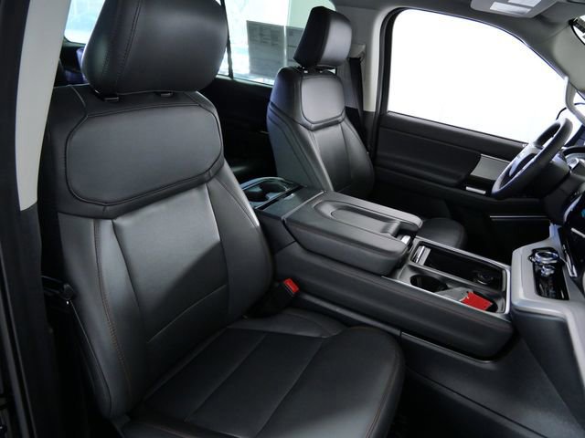 Certified 2025 Ford Expedition Active AWD/4WD image 11
