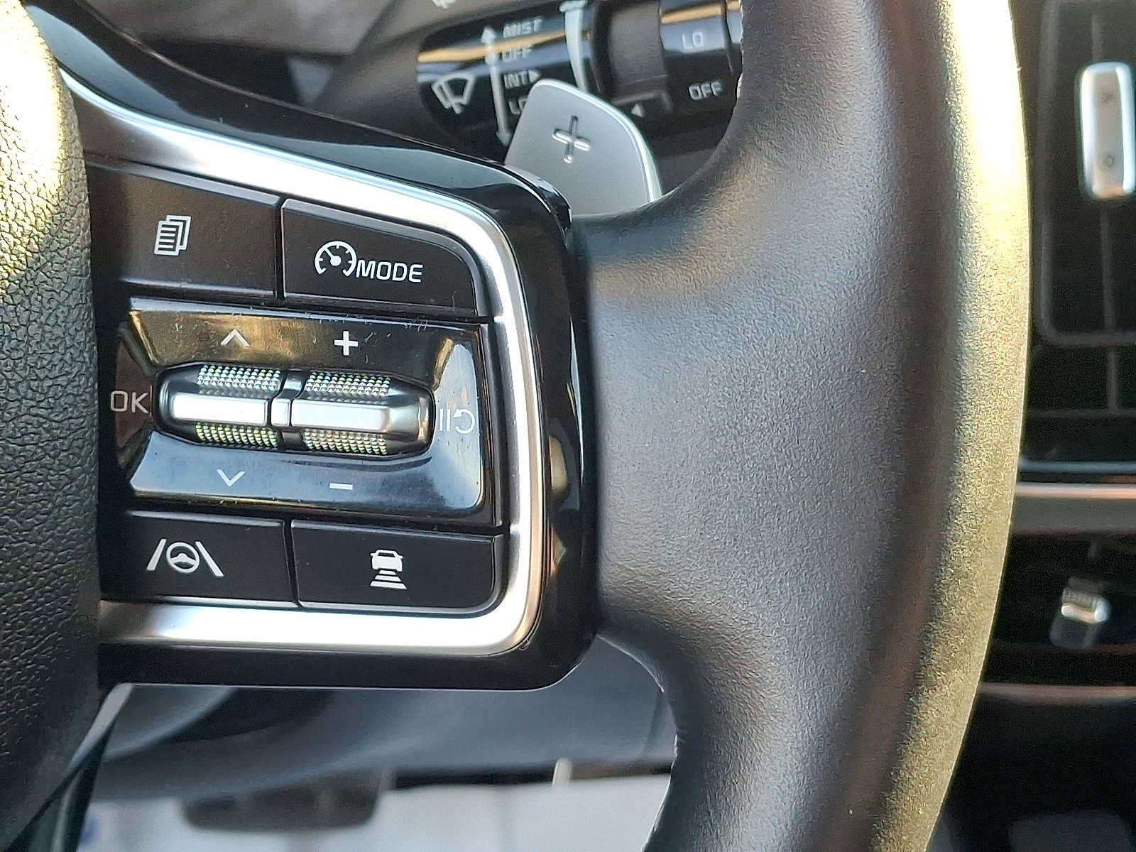 Used 2022 Kia Sorento SX Prestige image 24