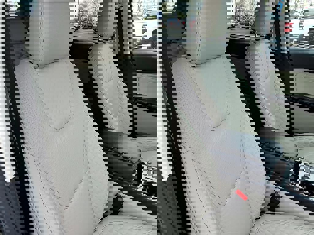 Certified 2024 Ford Edge Titanium w/ Equipment Group 301A image 12