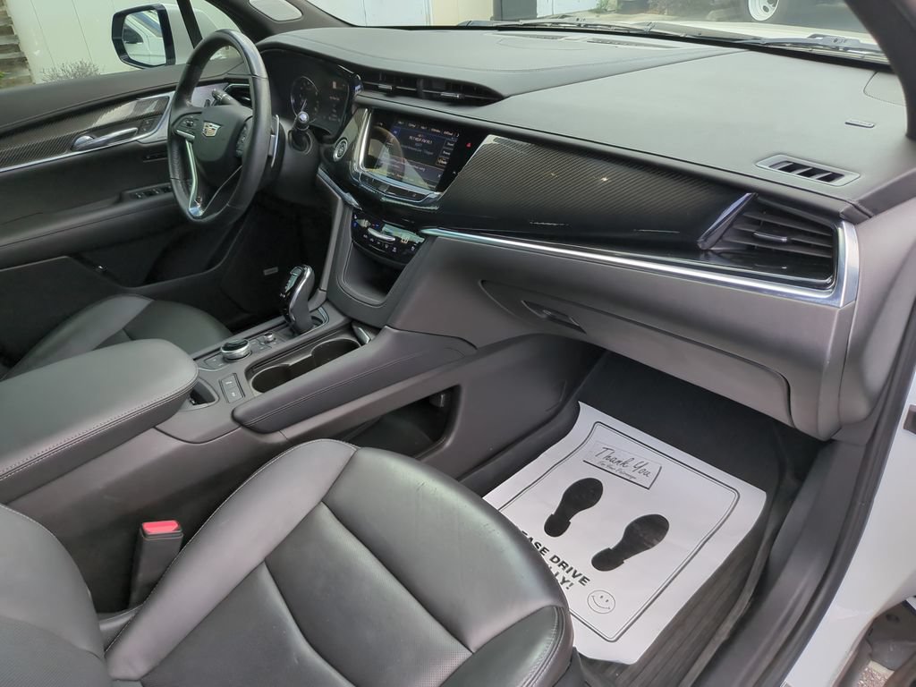 Used 2024 Cadillac XT6 Sport AWD/4WD image 17