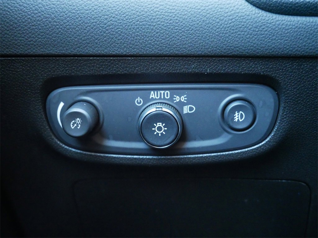 Used 2022 Buick Encore GX Select w/ Sport Touring Package image 16