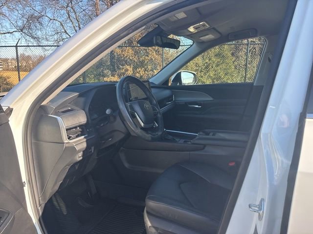 Used 2024 Toyota Grand Highlander XLE image 11