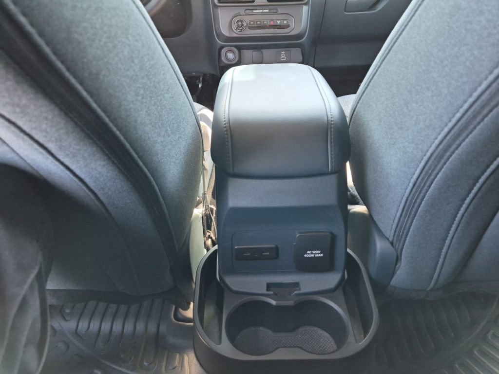 Certified 2025 Ford Maverick XLT w/ XLT Luxury Package FWD image 13