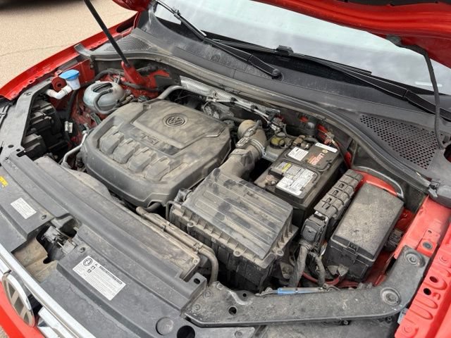 Used 2018 Volkswagen Tiguan SEL Premium FWD image 46