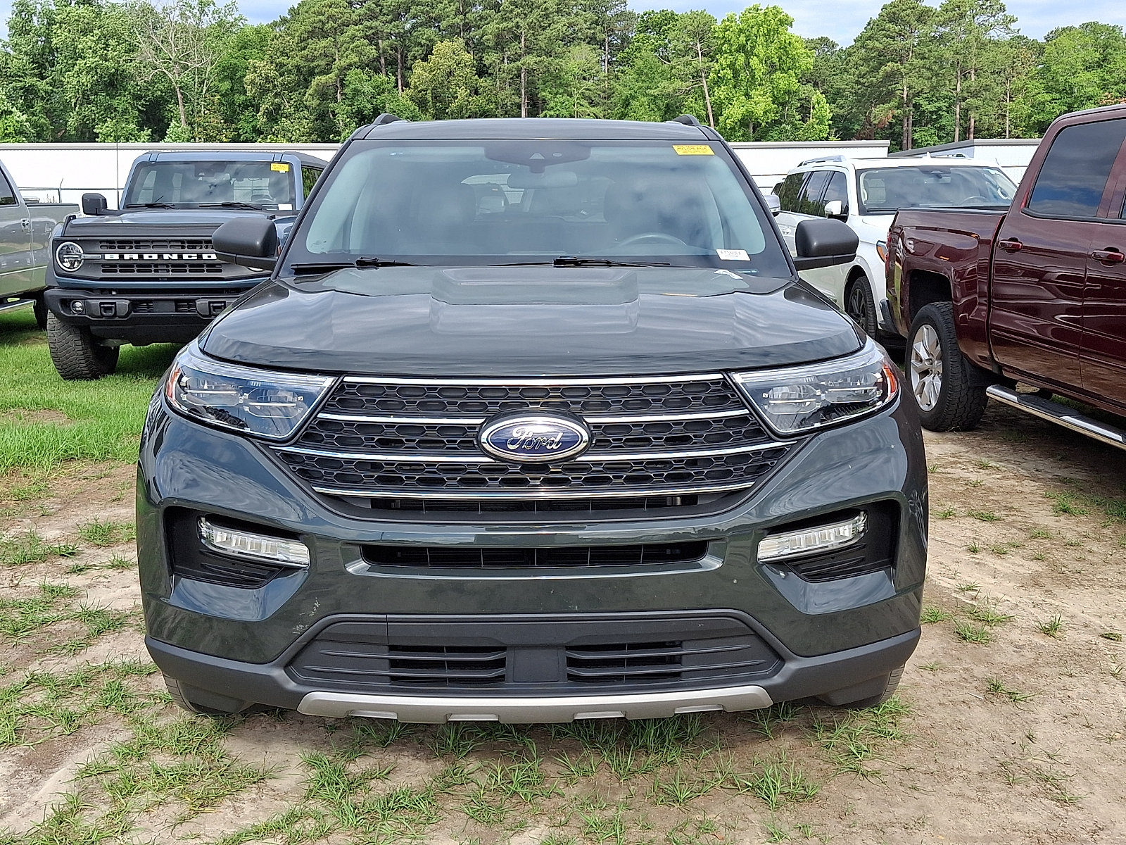 Certified 2023 Ford Explorer XLT w/ Equipment Group 202A AWD/4WD image 2