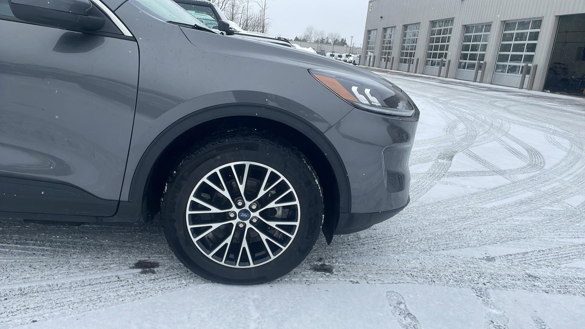 Certified 2022 Ford Escape SEL w/ Technology Package image 21