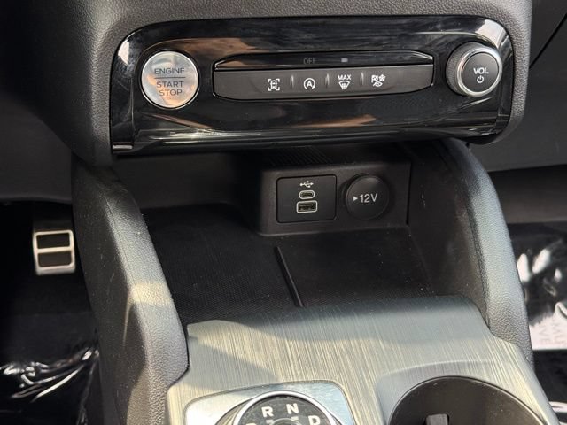 Certified 2024 Ford Escape ST-Line w/ Tech Pack #1 AWD/4WD image 15