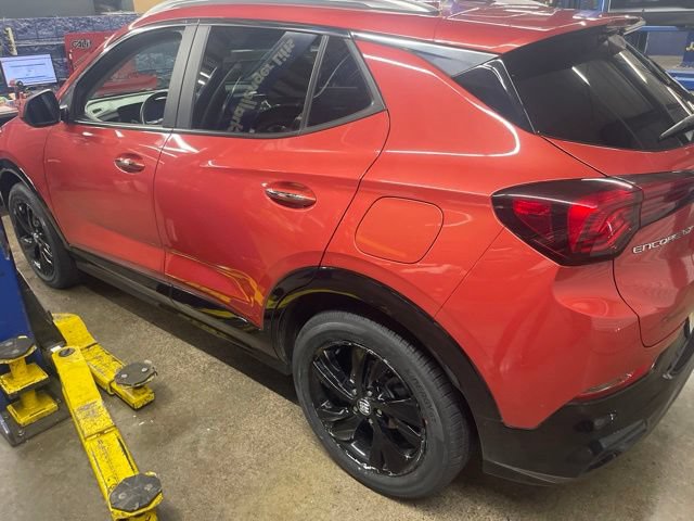 Used 2024 Buick Encore GX Sport Touring FWD image 5
