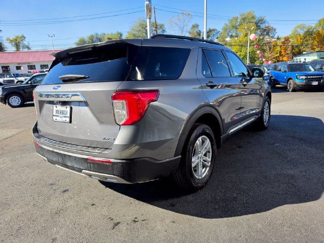 Certified 2023 Ford Explorer XLT w/ Equipment Group 202A AWD/4WD image 7