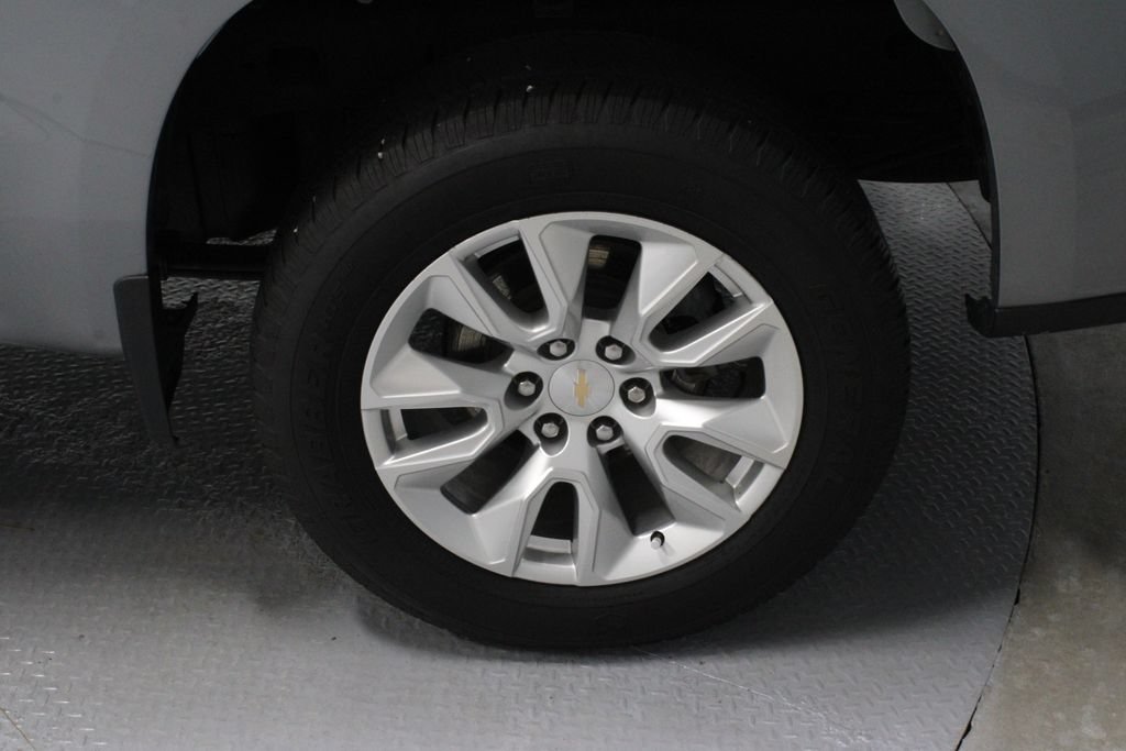 Used 2023 Chevrolet Silverado 1500 Custom AWD/4WD image 13