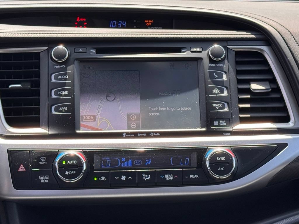 Used 2019 Toyota Highlander SE FWD image 27