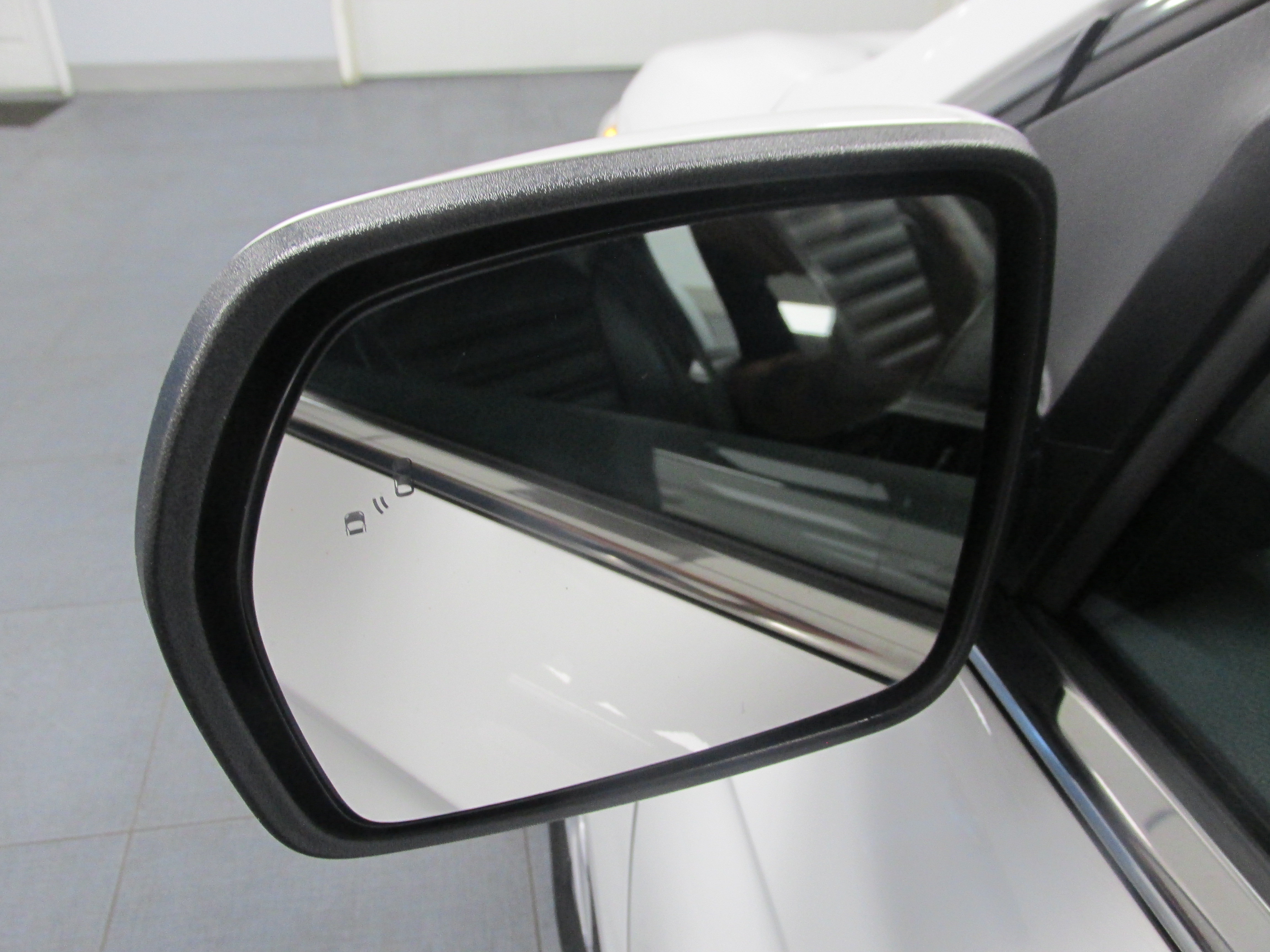 Certified 2024 Ford Edge SEL AWD/4WD image 18