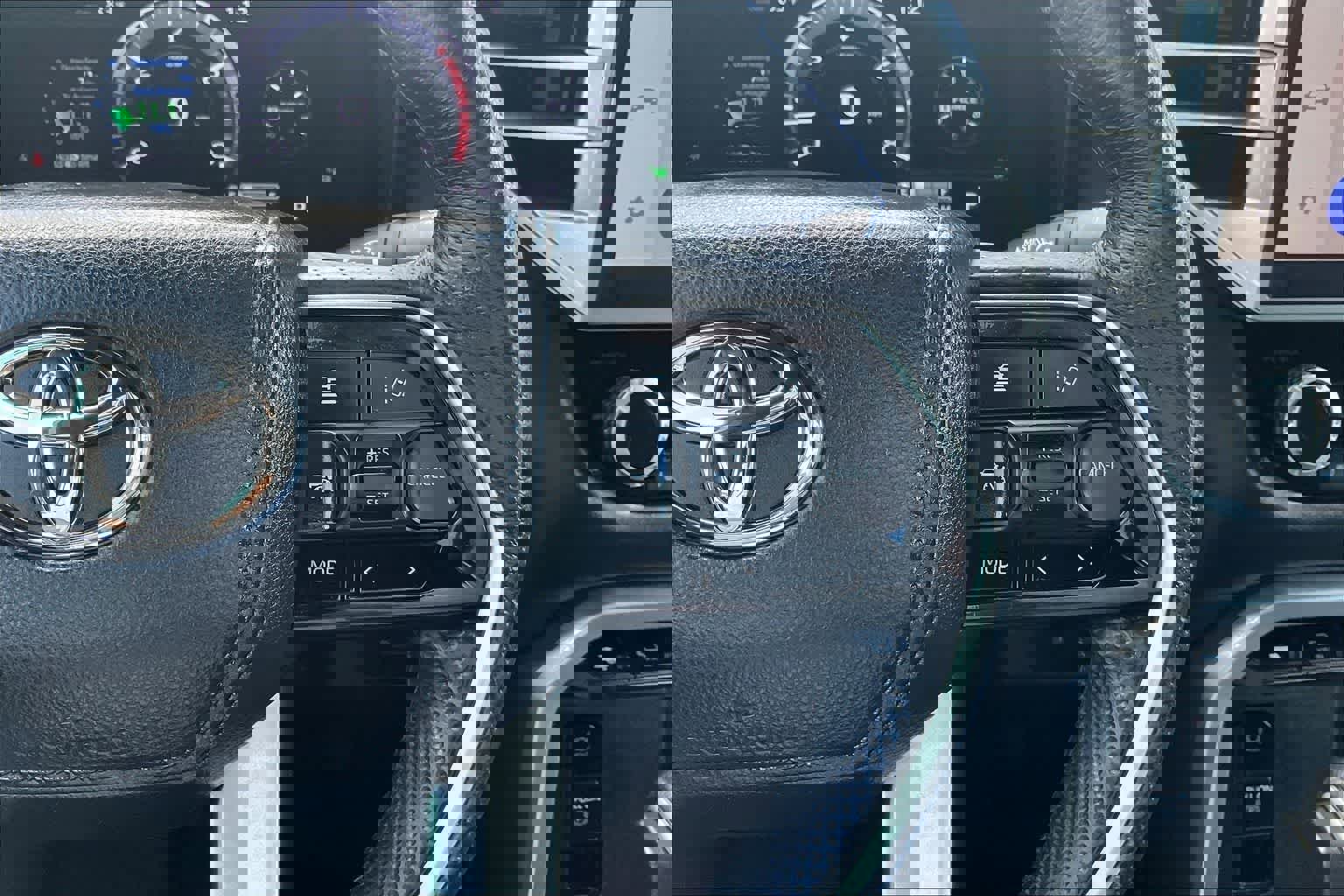 Used 2024 Toyota Tundra Platinum image 25