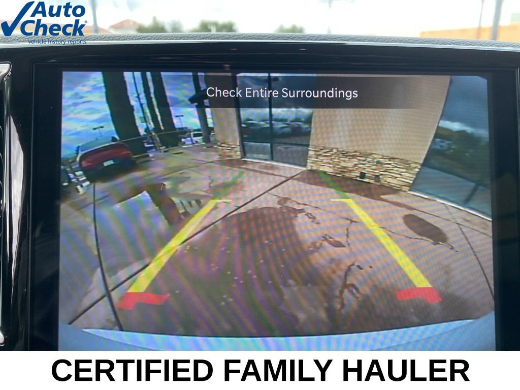 Used 2024 Chrysler Pacifica Touring-L FWD image 40