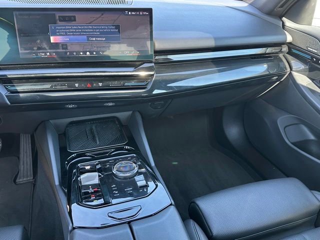 Used 2024 BMW 530i xDrive AWD/4WD image 14