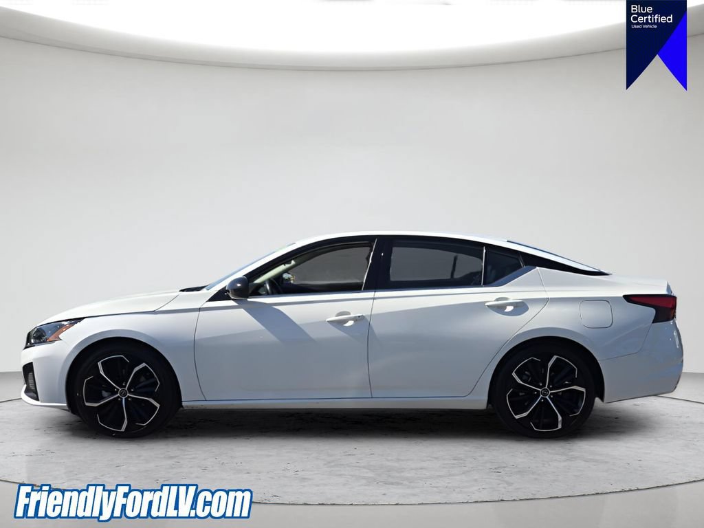 Used 2024 Nissan Altima 2.5 SR FWD image 3