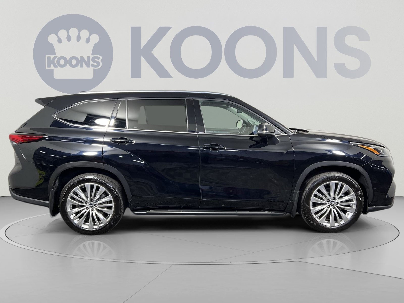 Used 2023 Toyota Highlander Platinum AWD/4WD image 12
