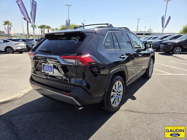 Used 2020 Toyota RAV4 Limited AWD/4WD image 7