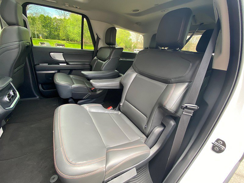 Certified 2025 Ford Expedition Active AWD/4WD image 33