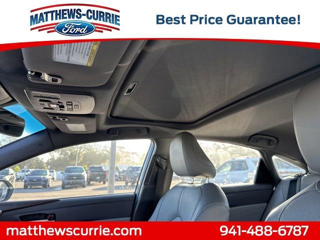 Used 2020 Toyota Avalon Limited image 9