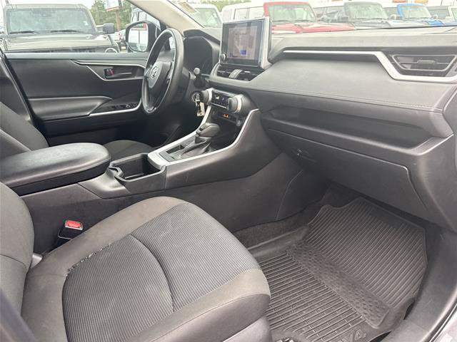 Used 2024 Toyota RAV4 LE FWD image 19