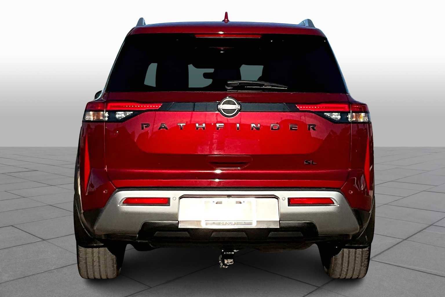 Used 2023 Nissan Pathfinder SL w/ SL Premium Package image 2