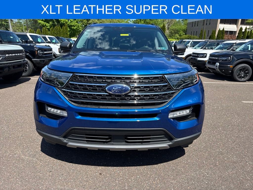 Certified 2023 Ford Explorer XLT w/ Equipment Group 202A AWD/4WD image 2