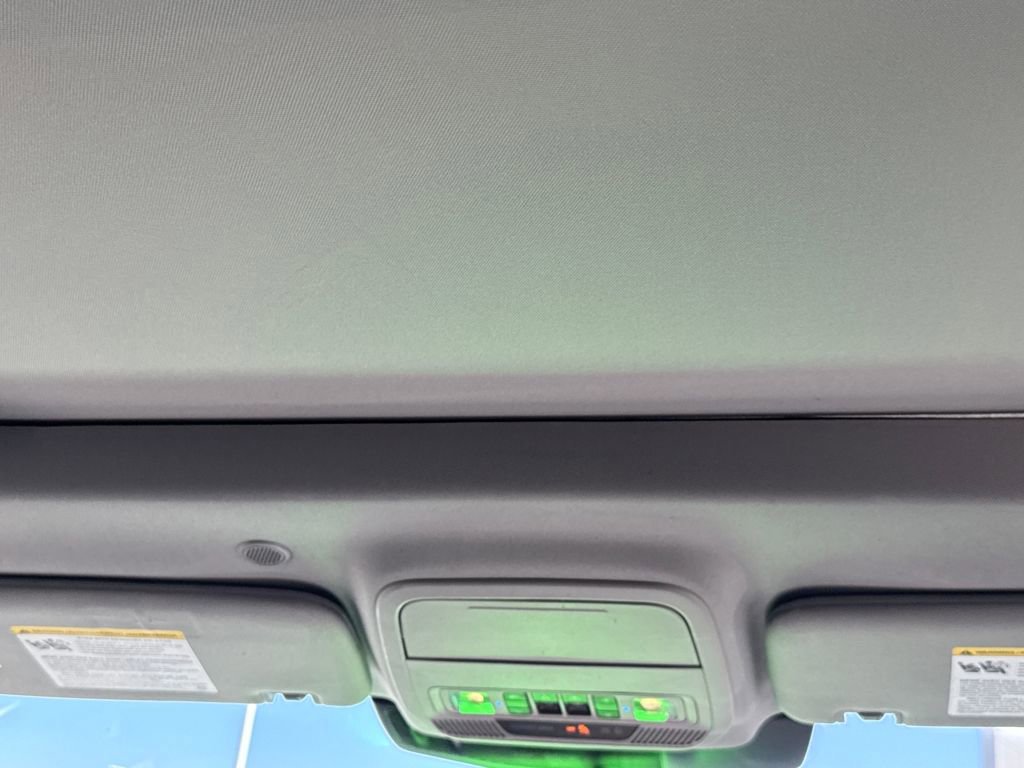 Certified 2020 Ford Explorer XLT w/ Equipment Group 202A image 17