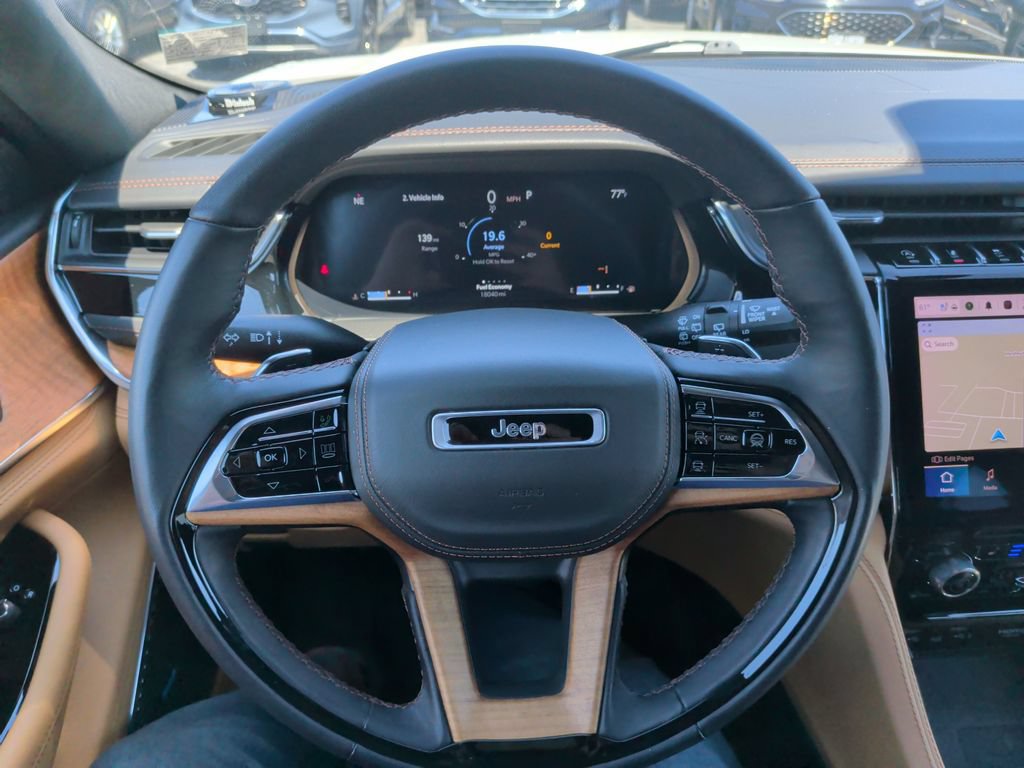 Used 2023 Jeep Grand Cherokee Summit AWD/4WD image 26