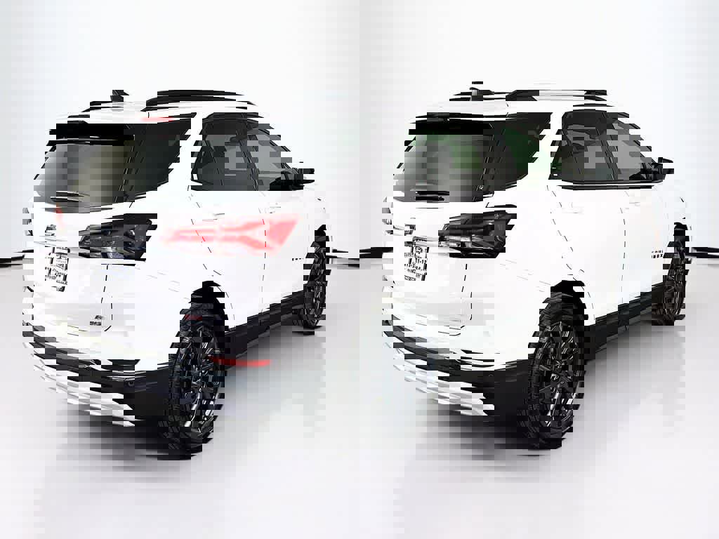 Used 2022 Chevrolet Equinox RS w/ RS Leather Package image 25