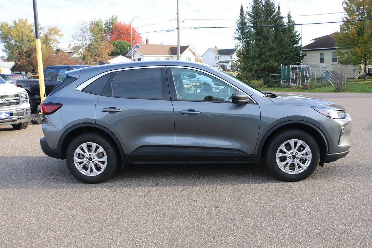 Certified 2024 Ford Escape Active AWD/4WD image 6