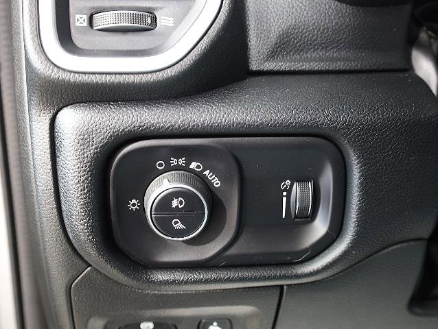 Used 2022 RAM 1500 Big Horn AWD/4WD image 22