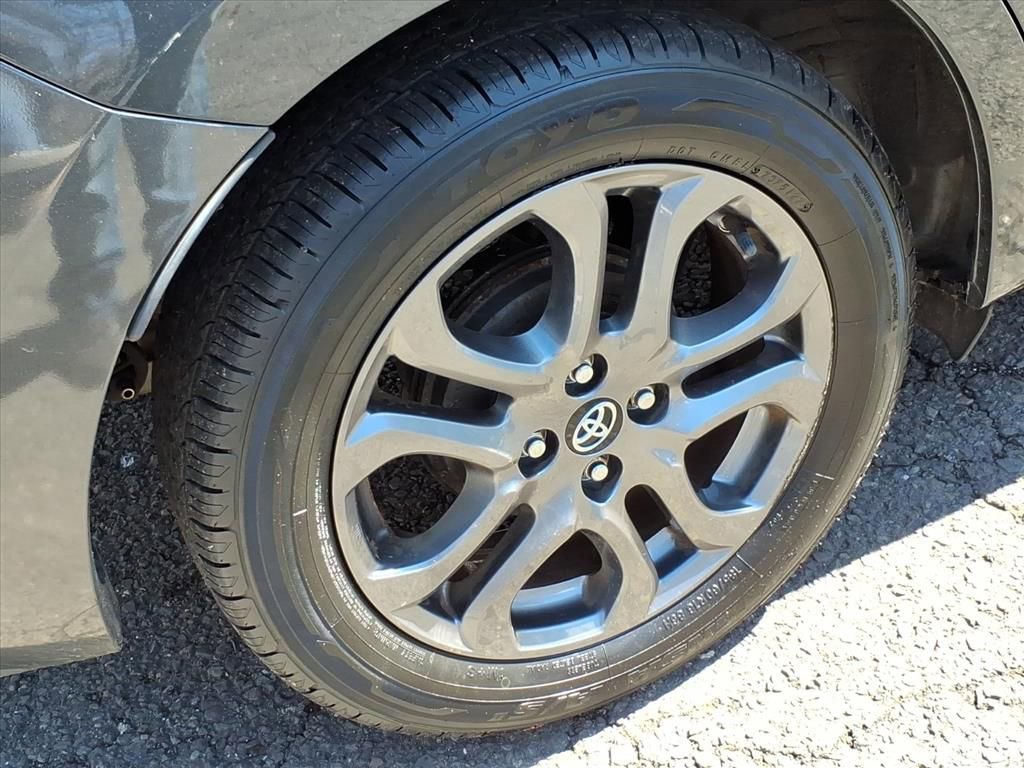 Used 2019 Toyota Yaris LE image 7