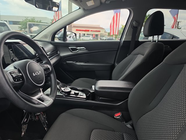 Used 2024 Kia Sportage LX AWD/4WD image 17