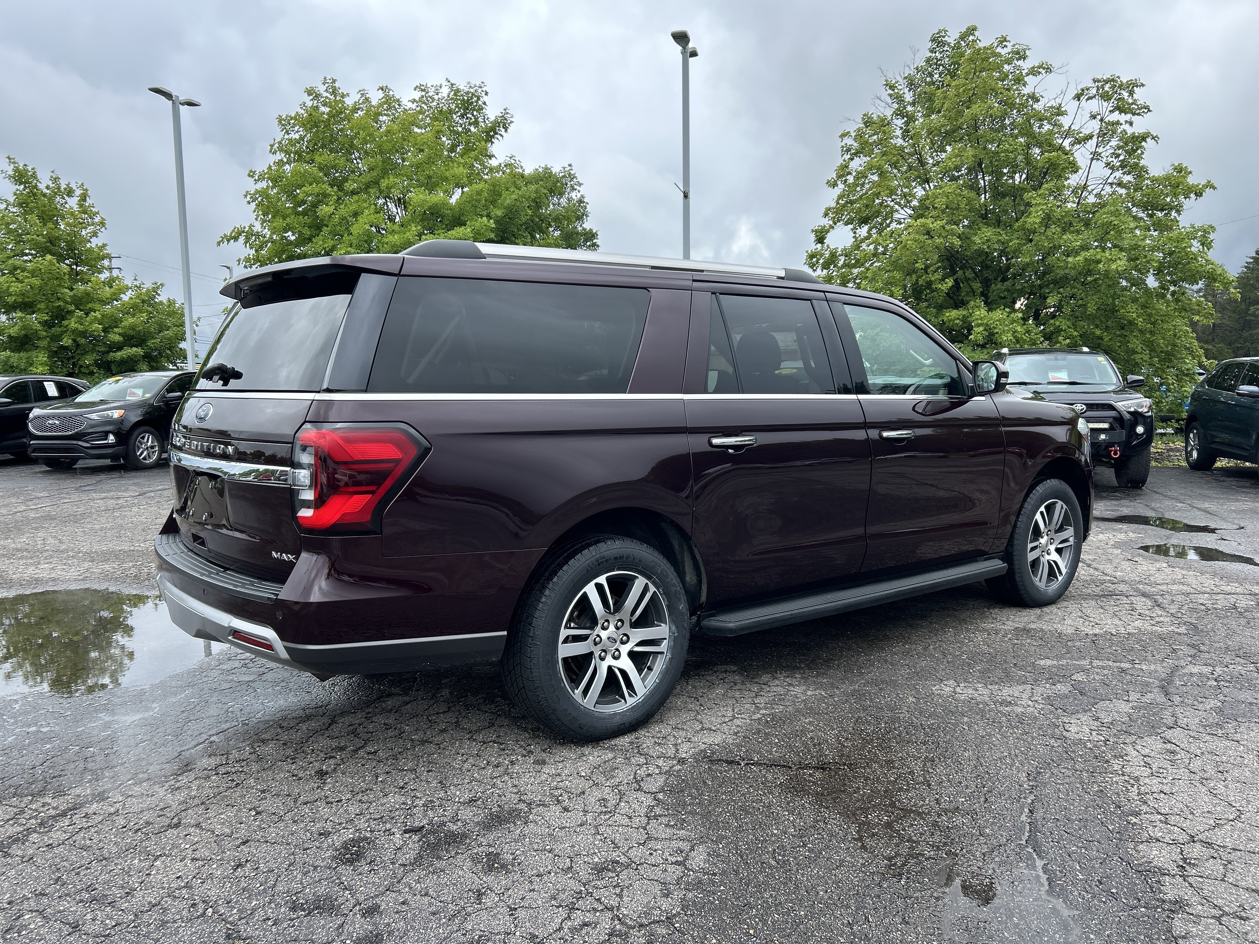 Certified 2024 Ford Expedition Max Limited AWD/4WD image 3