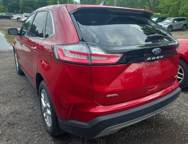 Certified 2024 Ford Edge SEL w/ Convenience Package AWD/4WD image 3