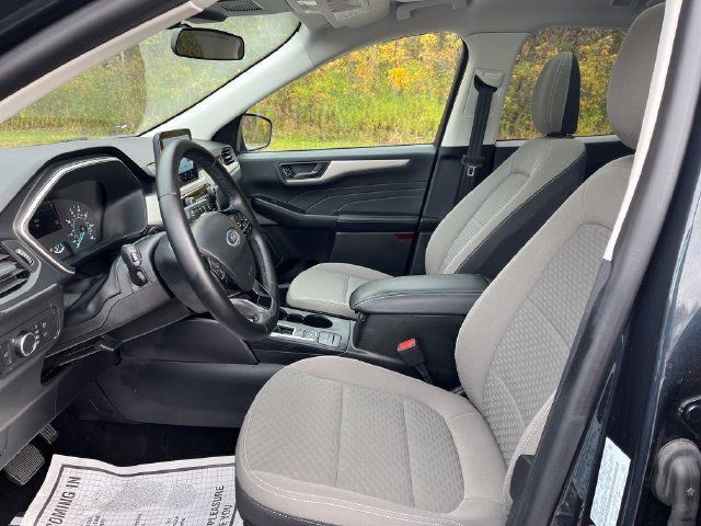 Certified 2022 Ford Escape SE w/ SE Sport Appearance Package AWD/4WD image 13