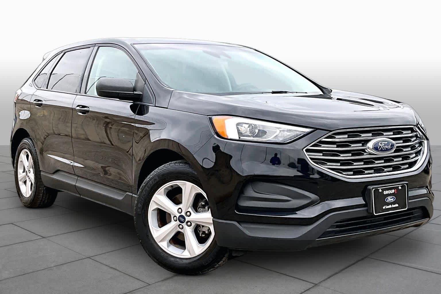 Certified 2019 Ford Edge SE FWD image 3