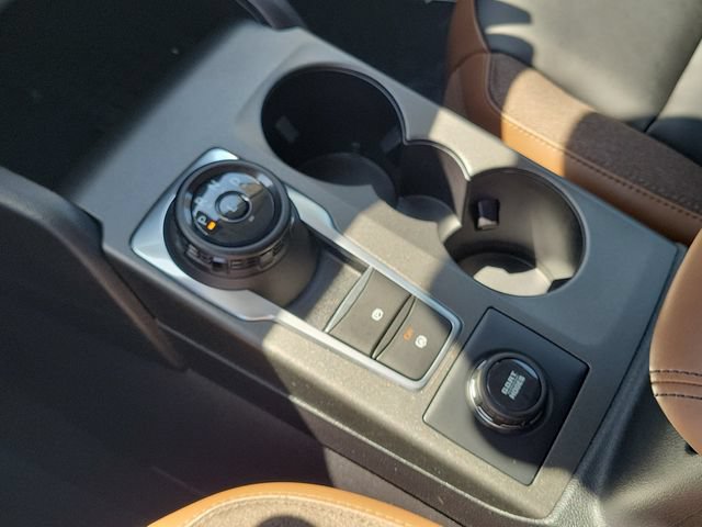 Certified 2025 Ford Bronco Sport Outer Banks w/ Outer Banks Tech Package+ AWD/4WD image 12