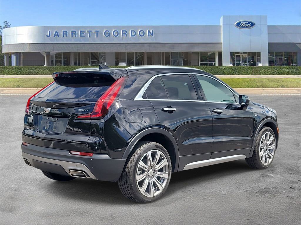 Used 2023 Cadillac XT4 Premium Luxury w/ Cold Weather Package AWD/4WD image 4
