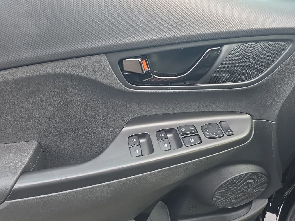 Used 2021 Hyundai Kona Night w/ Cargo Package image 13