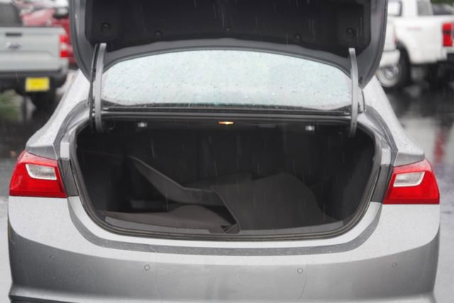 Used 2025 Chevrolet Malibu LT FWD image 31