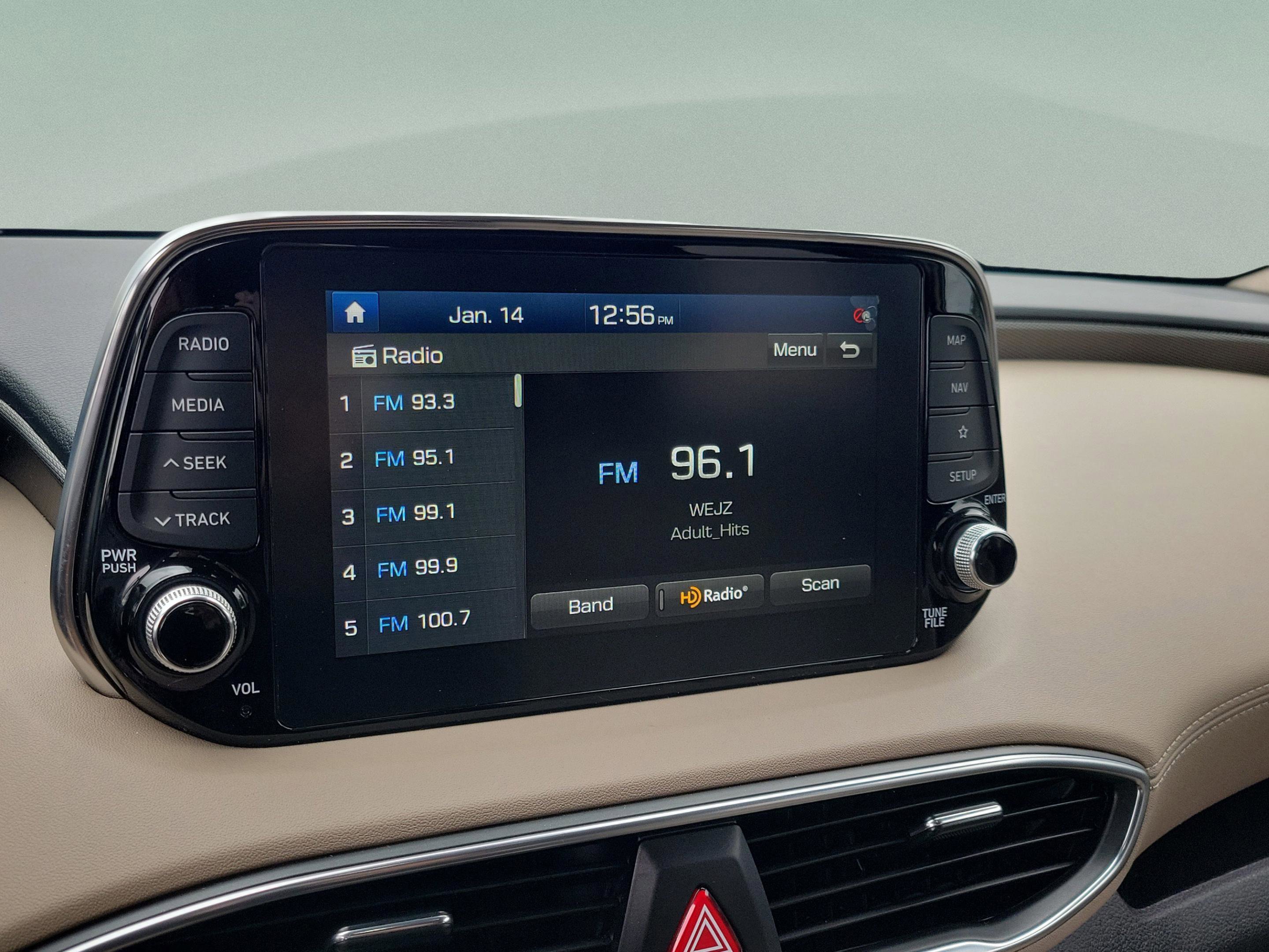 Used 2020 Hyundai Santa Fe Limited image 16